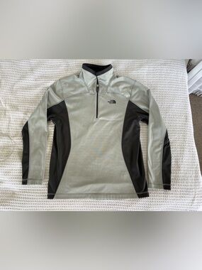 The North Face Gray & Black Quarter-Zip Performance Pullover